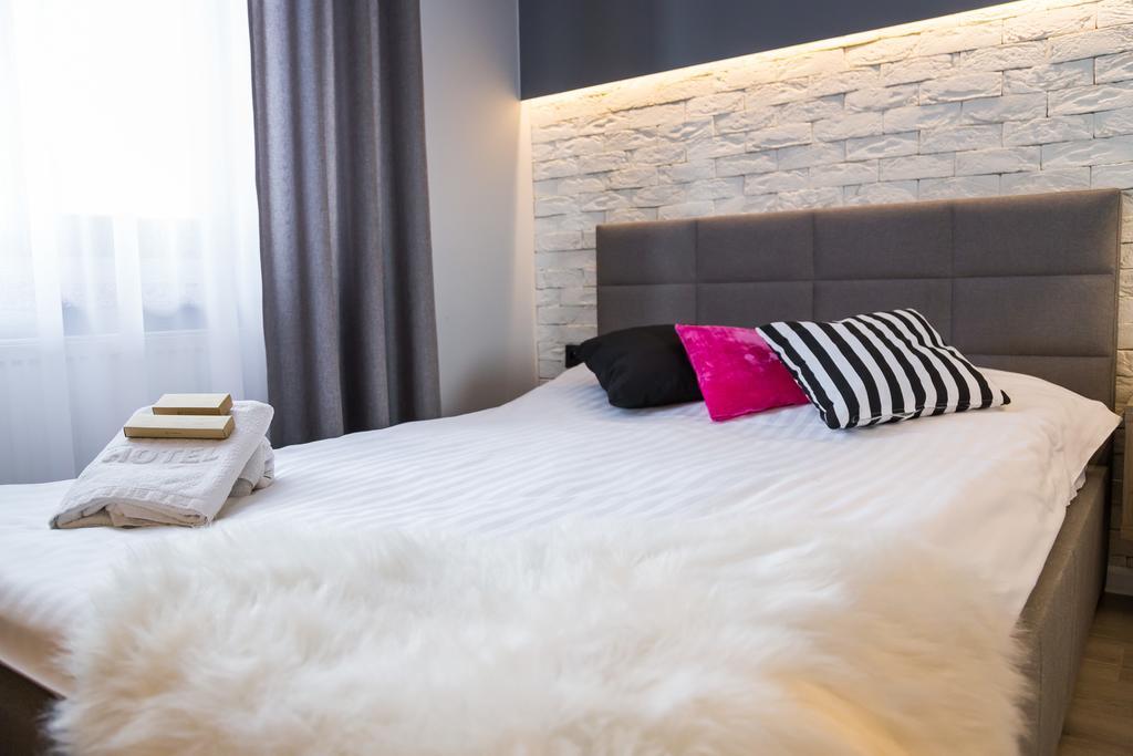 Hotel Oaza Golina  ภายนอก รูปภาพ