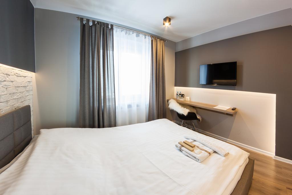 Hotel Oaza Golina  ภายนอก รูปภาพ